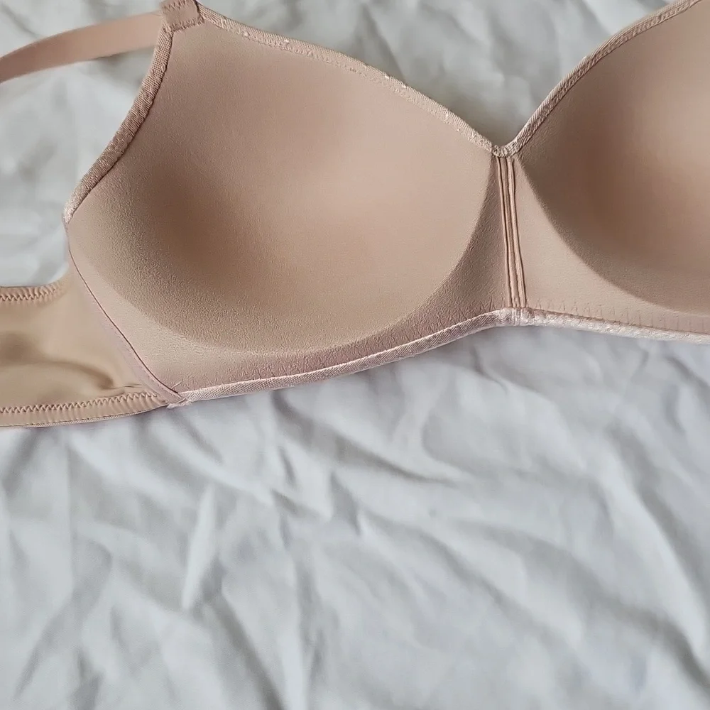 Wacoal 36c bra wireless - Picture 3 of 3